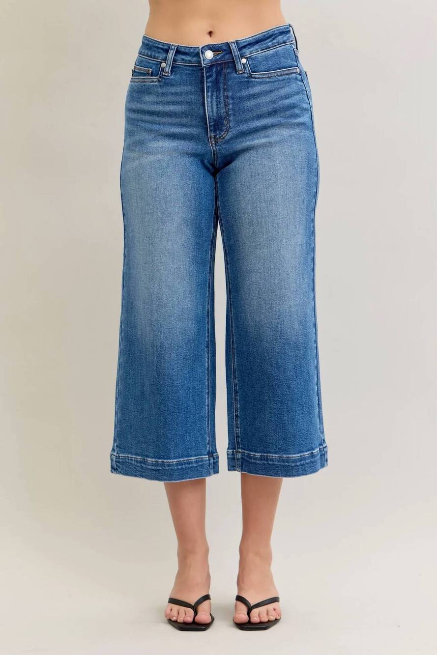 NEW JUDY BLUE mid rise crop wide leg jeans in medium wash